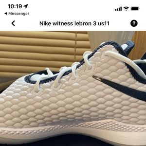 Nike witness labron size 11 mens shoes. Like new